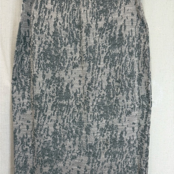 Jones New York Collection Gray Knit Two Piece Skirt Set Size Top L and Bottom M - Picture 7 of 14
